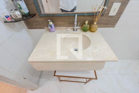 Apartamento à venda com 120m², 2 quartos e sem vaga Apartamento à venda com 120m², 2 quartos e sem vagaBanheiro