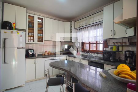 Casa à venda com 360m², 3 quartos e 2 vagas Casa à venda com 360m², 3 quartos e 2 vagasCozinha