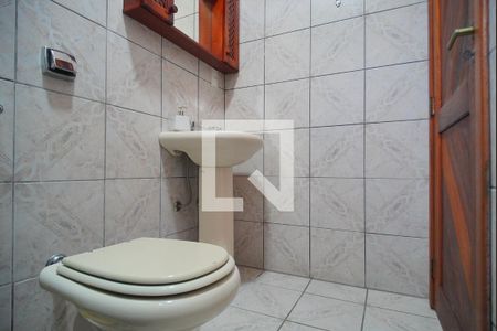 Casa à venda com 360m², 3 quartos e 2 vagas Casa à venda com 360m², 3 quartos e 2 vagasBanheiro 2