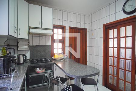 Casa à venda com 360m², 3 quartos e 2 vagas Casa à venda com 360m², 3 quartos e 2 vagasCozinha