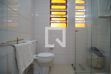 Casa à venda com 350m², 3 quartos e 5 vagasBanheiro da Suíte