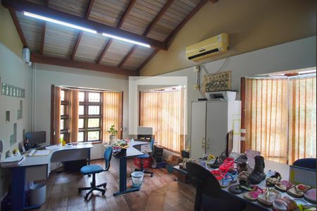 Casa à venda com 350m², 3 quartos e 5 vagasEscritório