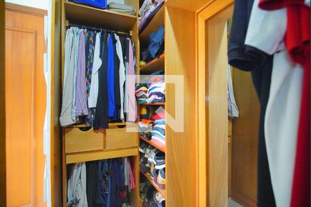 Casa à venda com 350m², 3 quartos e 5 vagasCloset