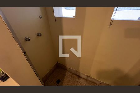 Casa para alugar com 350m², 3 quartos e 4 vagas Casa para alugar com 350m², 3 quartos e 4 vagasBanheiro