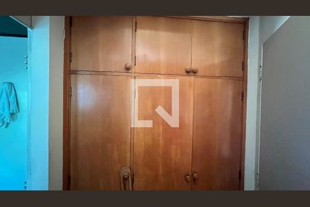 Casa para alugar com 350m², 3 quartos e 4 vagas Casa para alugar com 350m², 3 quartos e 4 vagasCloset