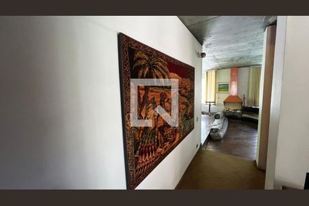 Casa para alugar com 350m², 3 quartos e 4 vagas Casa para alugar com 350m², 3 quartos e 4 vagasCorredor