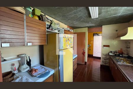 Casa para alugar com 350m², 3 quartos e 4 vagas Casa para alugar com 350m², 3 quartos e 4 vagasCozinha