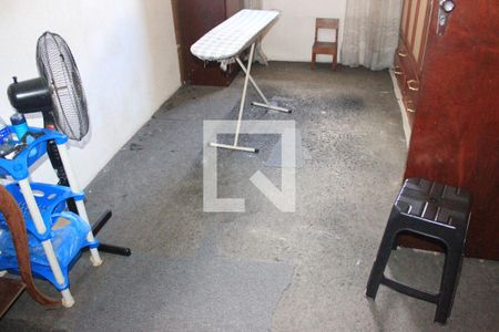 Casa à venda com 200m², 4 quartos e 3 vagasCloset/quarto