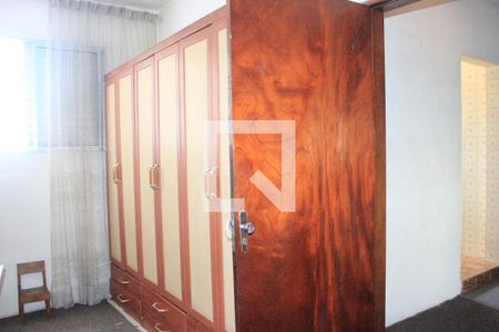 Casa à venda com 200m², 4 quartos e 3 vagasCloset/quarto