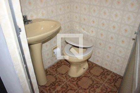 Casa à venda com 200m², 4 quartos e 3 vagasBanheiro da Suíte