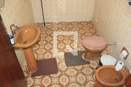 Casa à venda com 200m², 4 quartos e 3 vagasBanheiro 1