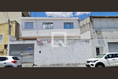 Casa à venda com 200m², 4 quartos e 3 vagas Casa à venda com 200m², 4 quartos e 3 vagasFachada do Imóvel