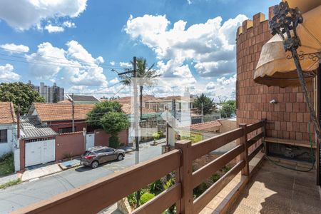 Casa à venda com 300m², 3 quartos e 5 vagas Casa à venda com 300m², 3 quartos e 5 vagasVaranda