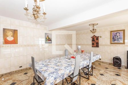 Casa à venda com 300m², 3 quartos e 5 vagas Casa à venda com 300m², 3 quartos e 5 vagasSalão