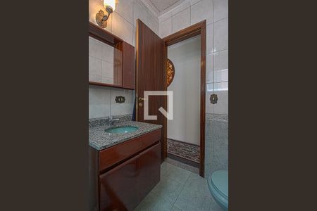 Casa à venda com 140m², 3 quartos e 2 vagasbanheiro social_4