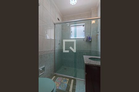 Casa à venda com 140m², 3 quartos e 2 vagasbanheiro social_2