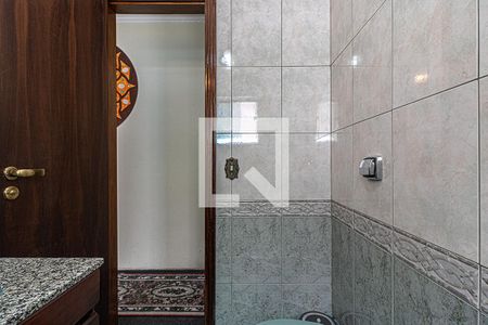 Casa à venda com 140m², 3 quartos e 2 vagasbanheiro social_3