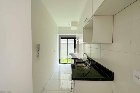 Apartamento à venda com 74m², 2 quartos e sem vagaCozinha e Área de Serviço