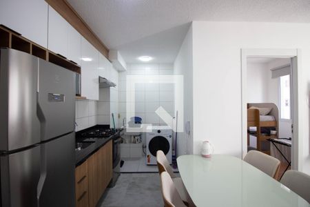 Cozinha e Área de Serviço de apartamento para alugar com 2 quartos, 37m² em Jardim Santo Antonio, São Paulo