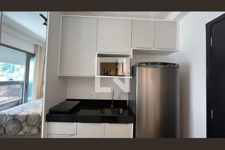 Apartamento à venda com 19m², 1 quarto e sem vaga Apartamento à venda com 19m², 1 quarto e sem vagaCozinha - Armários