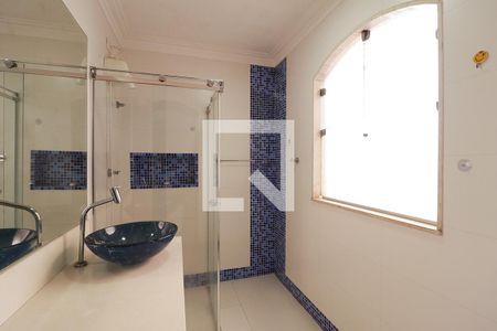 Casa à venda com 505m², 5 quartos e 6 vagasBanheiro da Suíte 4