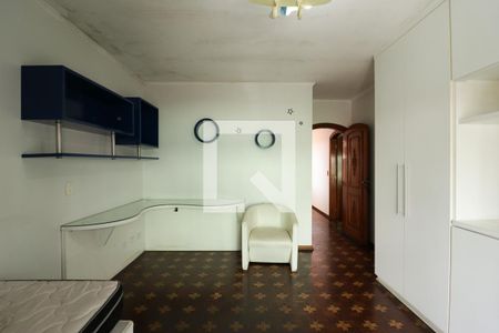 Casa à venda com 505m², 5 quartos e 6 vagasSuíte 4