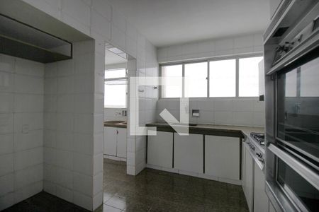 Apartamento à venda com 140m², 4 quartos e 2 vagasCozinha