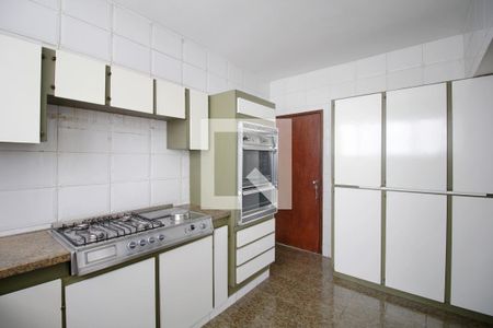 Apartamento à venda com 140m², 4 quartos e 2 vagasCozinha
