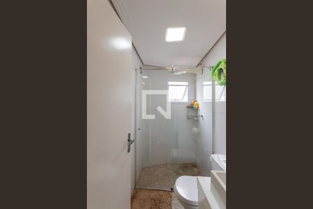 Apartamento à venda com 148m², 2 quartos e 2 vagas Apartamento à venda com 148m², 2 quartos e 2 vagasBanheiro da Suíte