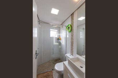 Apartamento à venda com 148m², 2 quartos e 2 vagas Apartamento à venda com 148m², 2 quartos e 2 vagasBanheiro da Suíte