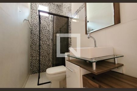 Casa à venda com 125m², 3 quartos e 1 vaga Casa à venda com 125m², 3 quartos e 1 vagaBanheiro