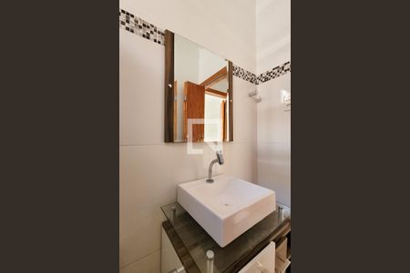 Casa à venda com 125m², 3 quartos e 1 vaga Casa à venda com 125m², 3 quartos e 1 vagaBanheiro