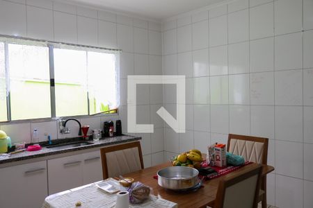 Casa à venda com 118m², 3 quartos e 2 vagas Casa à venda com 118m², 3 quartos e 2 vagasCozinha