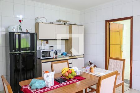 Casa à venda com 118m², 3 quartos e 2 vagas Casa à venda com 118m², 3 quartos e 2 vagasCozinha