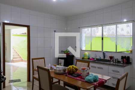 Casa à venda com 118m², 3 quartos e 2 vagas Casa à venda com 118m², 3 quartos e 2 vagasCozinha