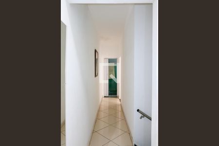 Casa à venda com 118m², 3 quartos e 2 vagas Casa à venda com 118m², 3 quartos e 2 vagasCorredor Quartos