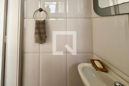 Apartamento à venda com 80m², 2 quartos e sem vaga Apartamento à venda com 80m², 2 quartos e sem vagaBanheiro de serviço