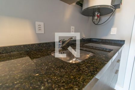 Apartamento à venda com 36m², 1 quarto e 1 vaga Apartamento à venda com 36m², 1 quarto e 1 vagaCozinha e Área de Serviço