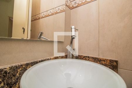 Casa à venda com 260m², 3 quartos e 5 vagas Casa à venda com 260m², 3 quartos e 5 vagasBanheiro