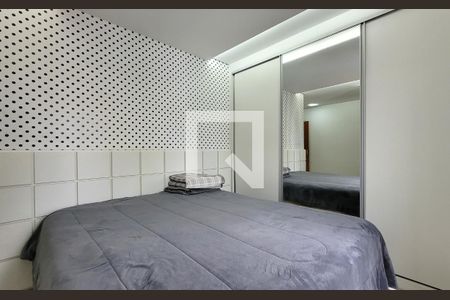 Apartamento à venda com 160m², 3 quartos e 2 vagas Apartamento à venda com 160m², 3 quartos e 2 vagasSuíte