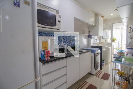 Apartamento à venda com 153m², 4 quartos e 3 vagas Apartamento à venda com 153m², 4 quartos e 3 vagasCozinha e Área de Serviço