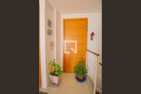 Apartamento à venda com 153m², 4 quartos e 3 vagas Apartamento à venda com 153m², 4 quartos e 3 vagasEscada