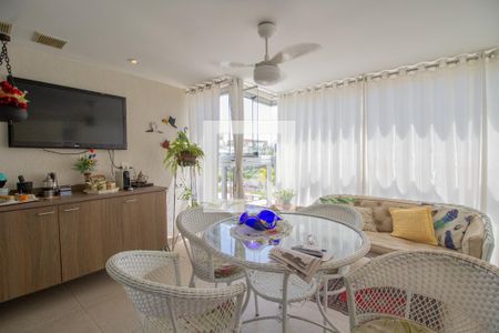 Apartamento à venda com 153m², 4 quartos e 3 vagas Apartamento à venda com 153m², 4 quartos e 3 vagasVaranda da Sala