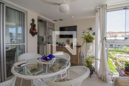 Apartamento à venda com 153m², 4 quartos e 3 vagas Apartamento à venda com 153m², 4 quartos e 3 vagasVaranda da Sala