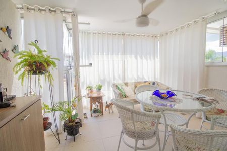 Apartamento à venda com 153m², 4 quartos e 3 vagas Apartamento à venda com 153m², 4 quartos e 3 vagasVaranda da Sala