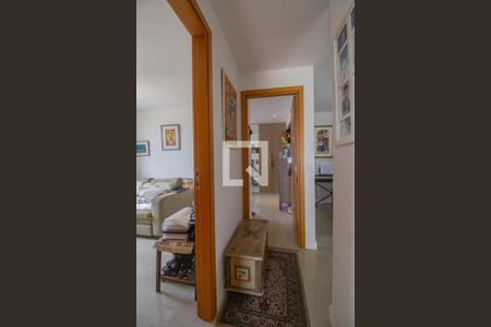 Apartamento à venda com 153m², 4 quartos e 3 vagas Apartamento à venda com 153m², 4 quartos e 3 vagasCorredor