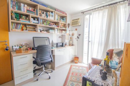 Apartamento à venda com 153m², 4 quartos e 3 vagas Apartamento à venda com 153m², 4 quartos e 3 vagasQuarto 3 - Suíte