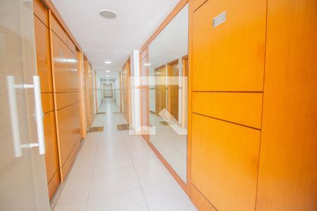 Apartamento à venda com 153m², 4 quartos e 3 vagas Apartamento à venda com 153m², 4 quartos e 3 vagasHall