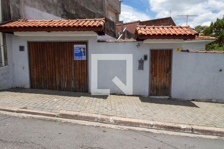 Casa à venda com 331m², 2 quartos e 2 vagas Casa à venda com 331m², 2 quartos e 2 vagasFachada
