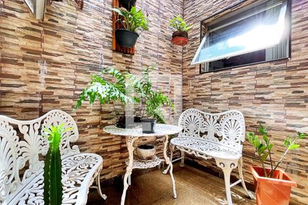 Casa à venda com 278m², 4 quartos e 7 vagasJardim de Inverno